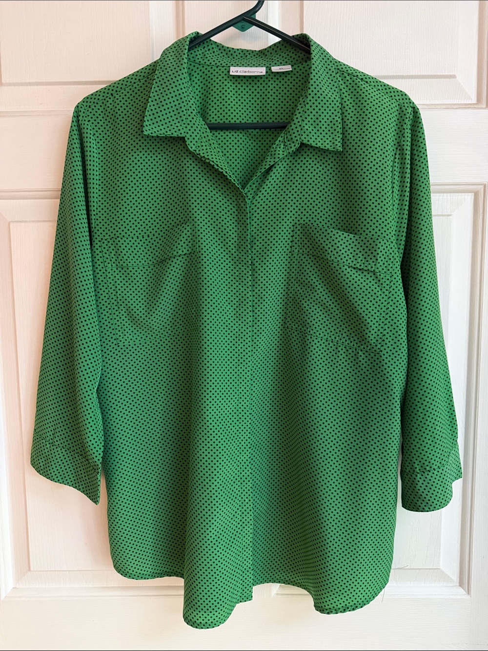 Liz Claiborne Green Polka Dot Button-Up Top